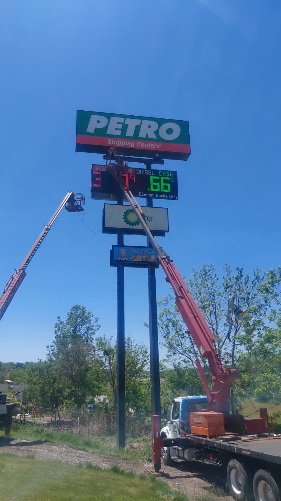 PETRO Stopping Centers high-rise sign serviced by BNext Design